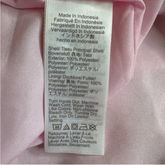 J. CREW Long Sleeve Floral Mini Dress w/Ruffle
Bottom, Keyhole Tie Neck, Size S. - Picture 6 of 8